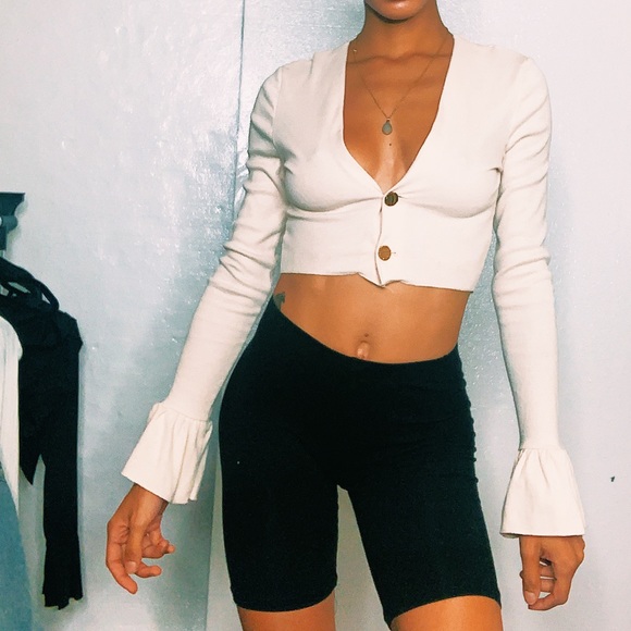 Flare Sleeve Crop Top - Picture 1 of 5